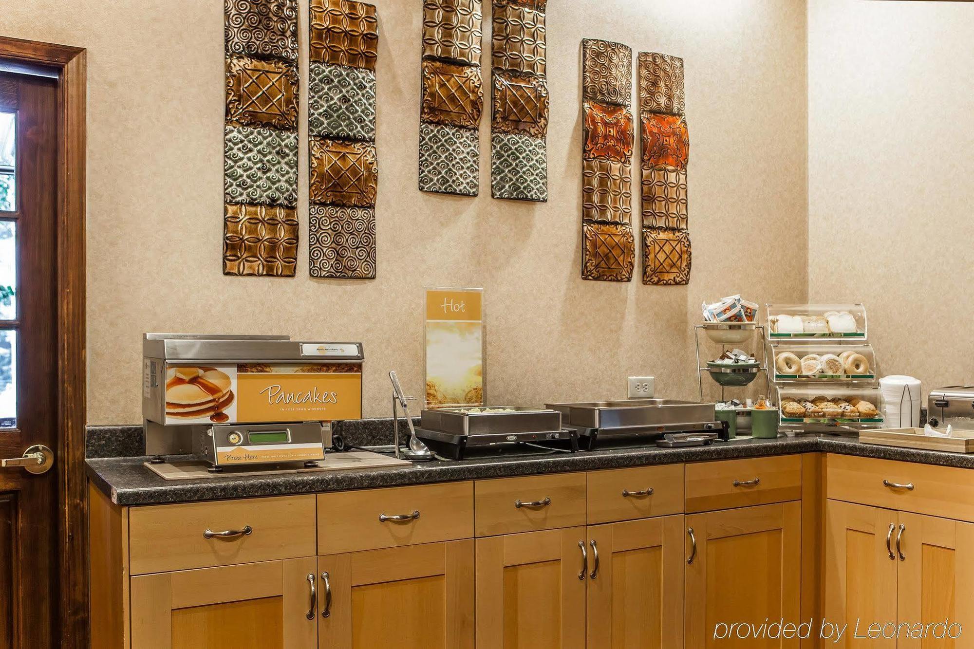 Red Roof Inn & Suites Mt Holly - Mcguire Afb Westampton Eksteriør bilde