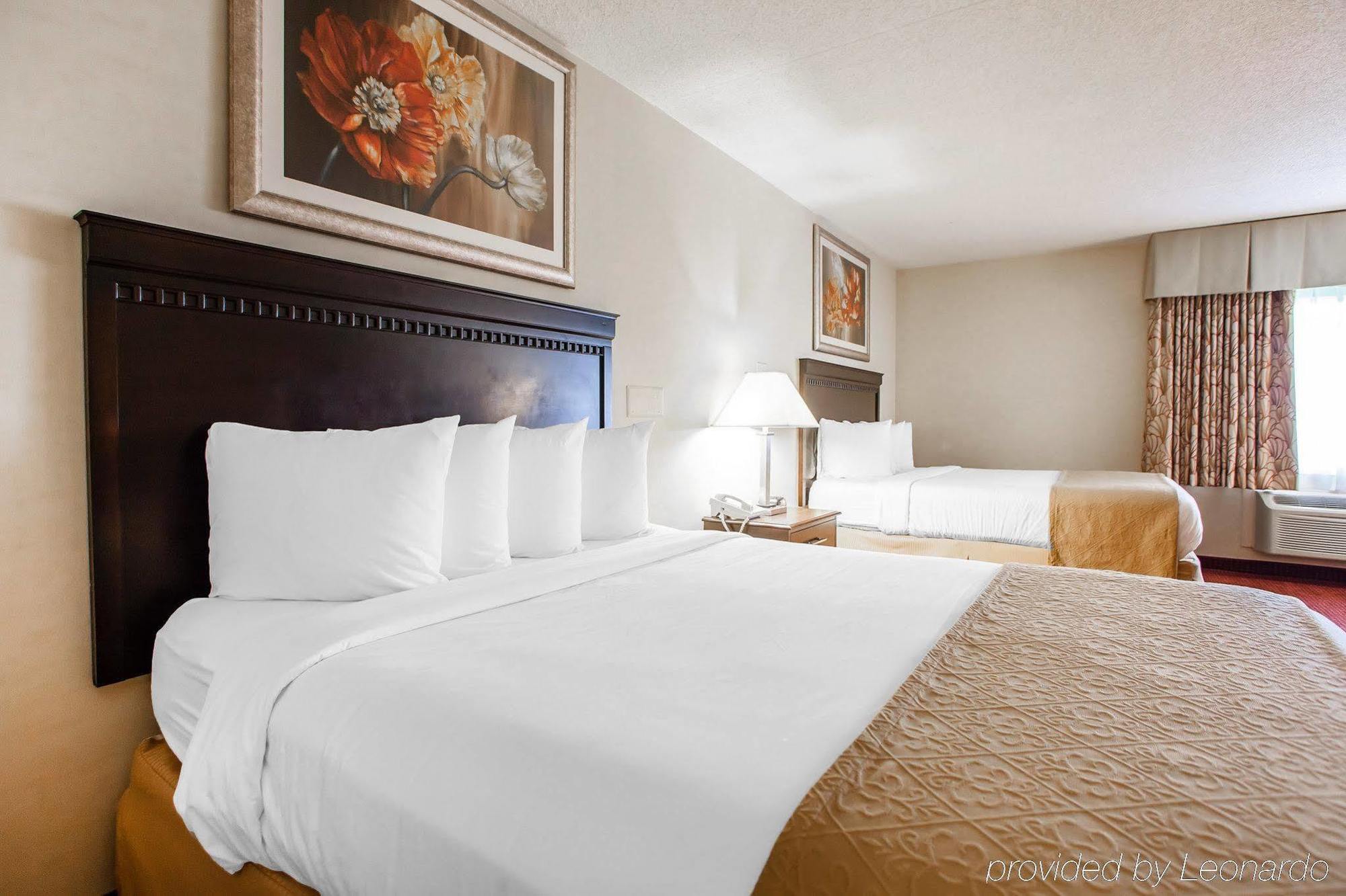 Red Roof Inn & Suites Mt Holly - Mcguire Afb Westampton Eksteriør bilde