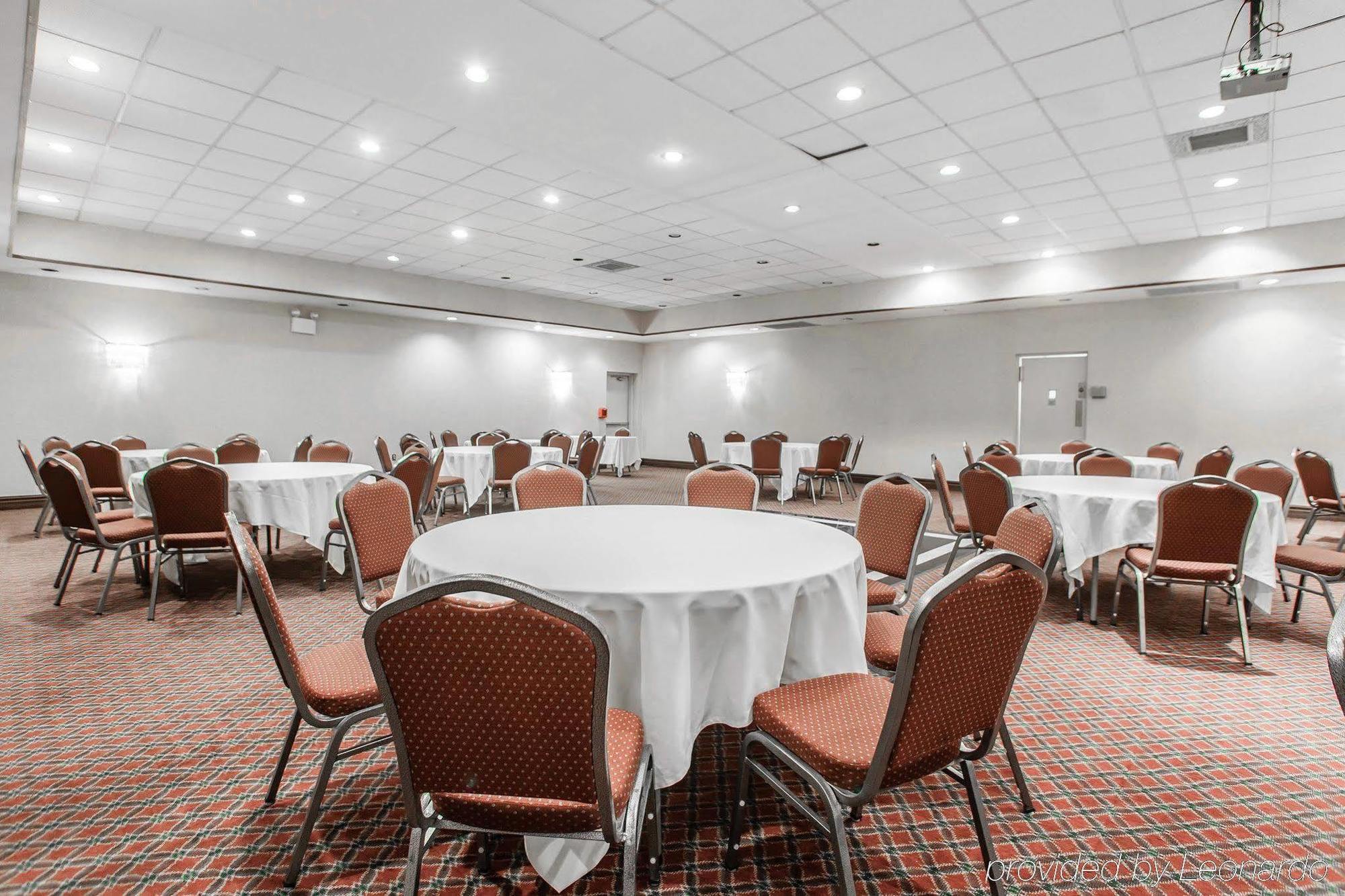 Red Roof Inn & Suites Mt Holly - Mcguire Afb Westampton Eksteriør bilde