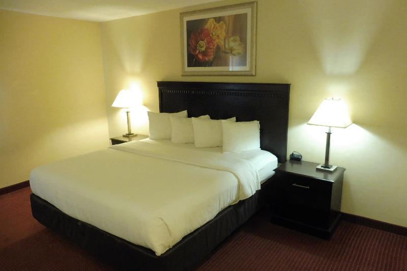 Red Roof Inn & Suites Mt Holly - Mcguire Afb Westampton Eksteriør bilde